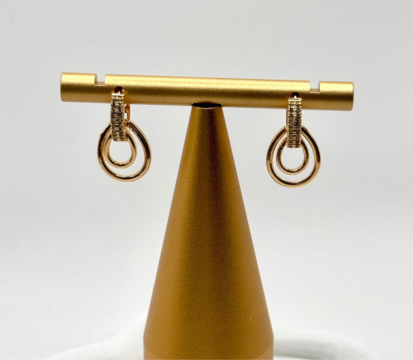 Dangle Beauty Hoops