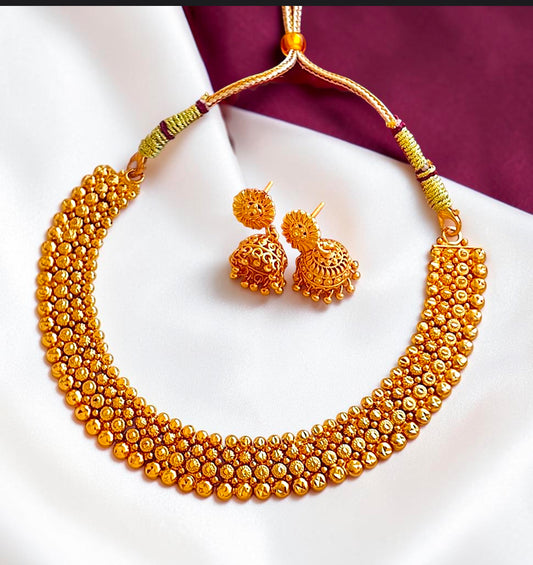Hritu Beaded Necklace set