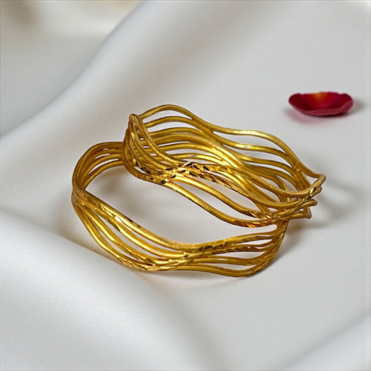 Twisted sprinkle cut bangles