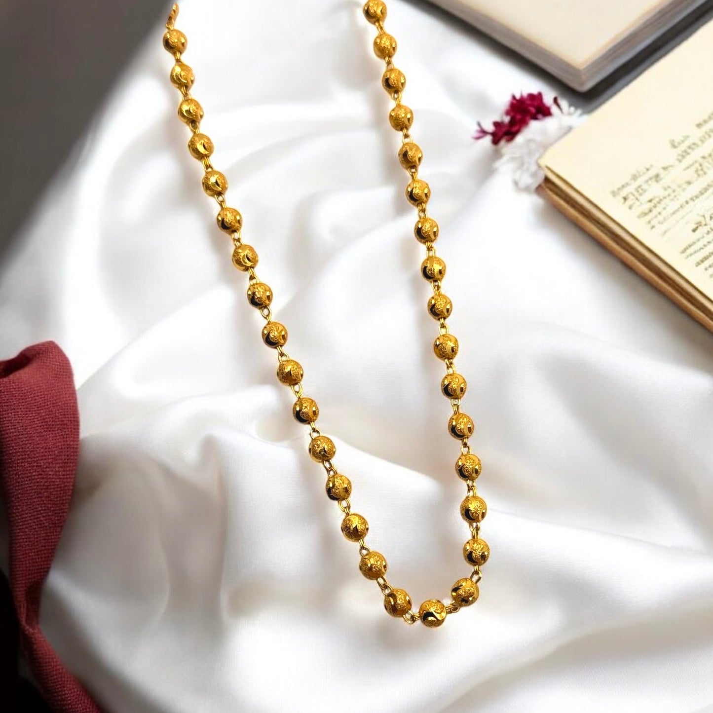 Navni Ball Chain